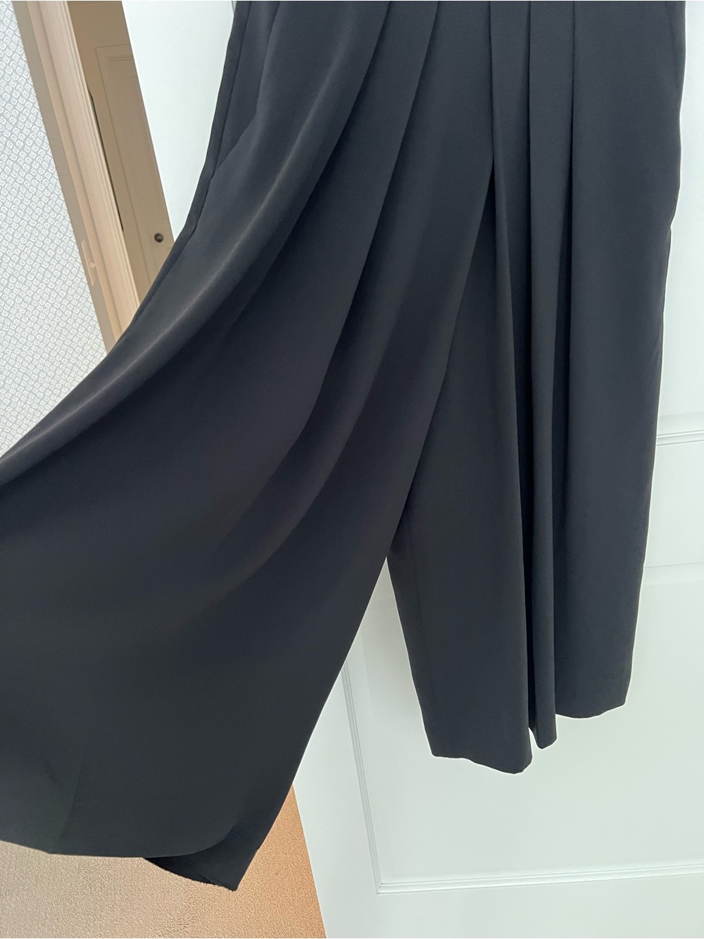 J Crew Black Sleeveless Midi Romper with V-Neck and Bow Sleeves - Picture 6 of 8